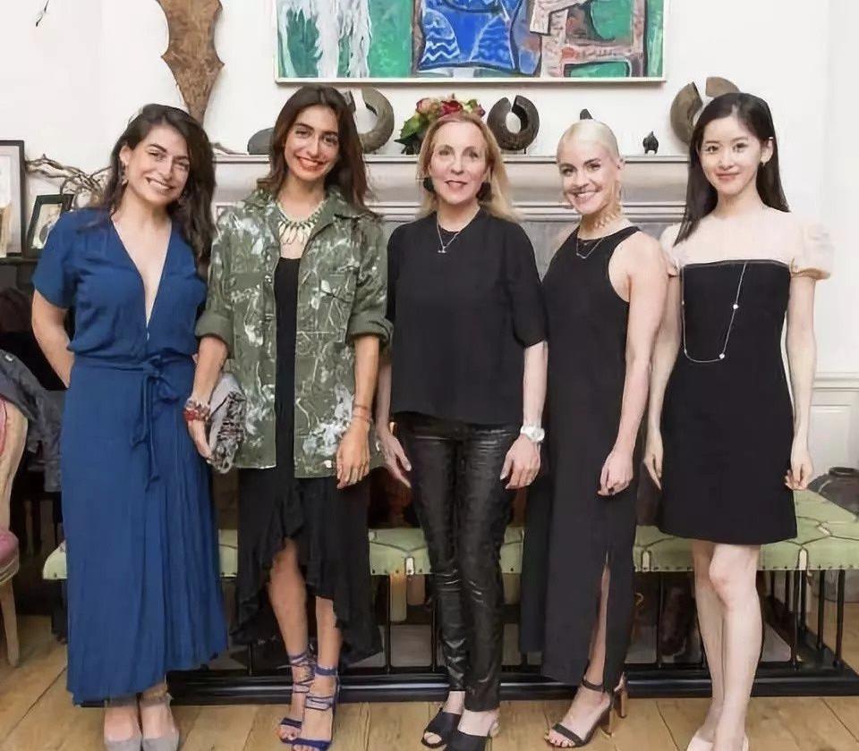 一手财富,27岁就成为亿万富翁的她过得简直不要太爽快_章泽天_奶茶