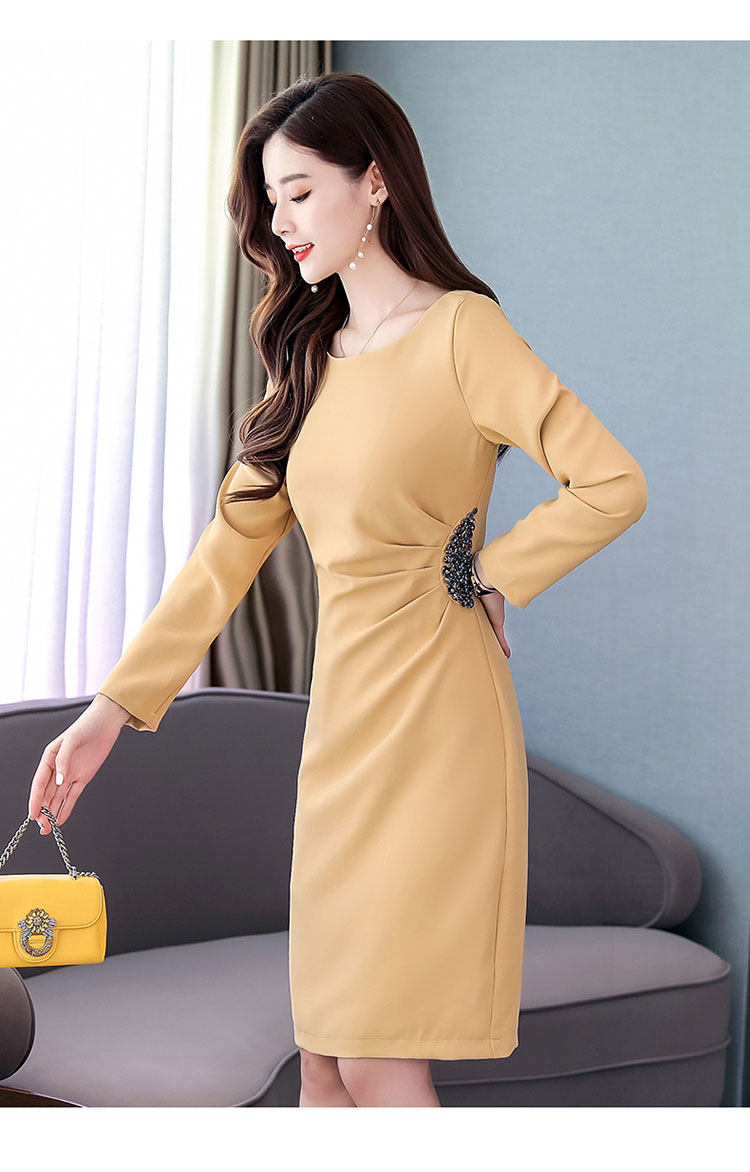 圆领甜美纯色中长款高腰套头2021年春季长袖连衣裙_时尚俏佳人ssqjr