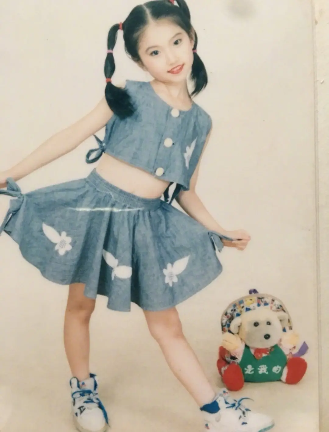 景甜童年照曝光,从小美到大,这才是老天爷赏饭吃的女星啊!_手机搜狐网