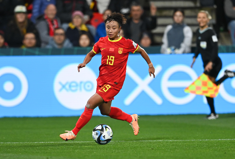 女足阵容需要王霜和留洋几个人同时在场,而不是上