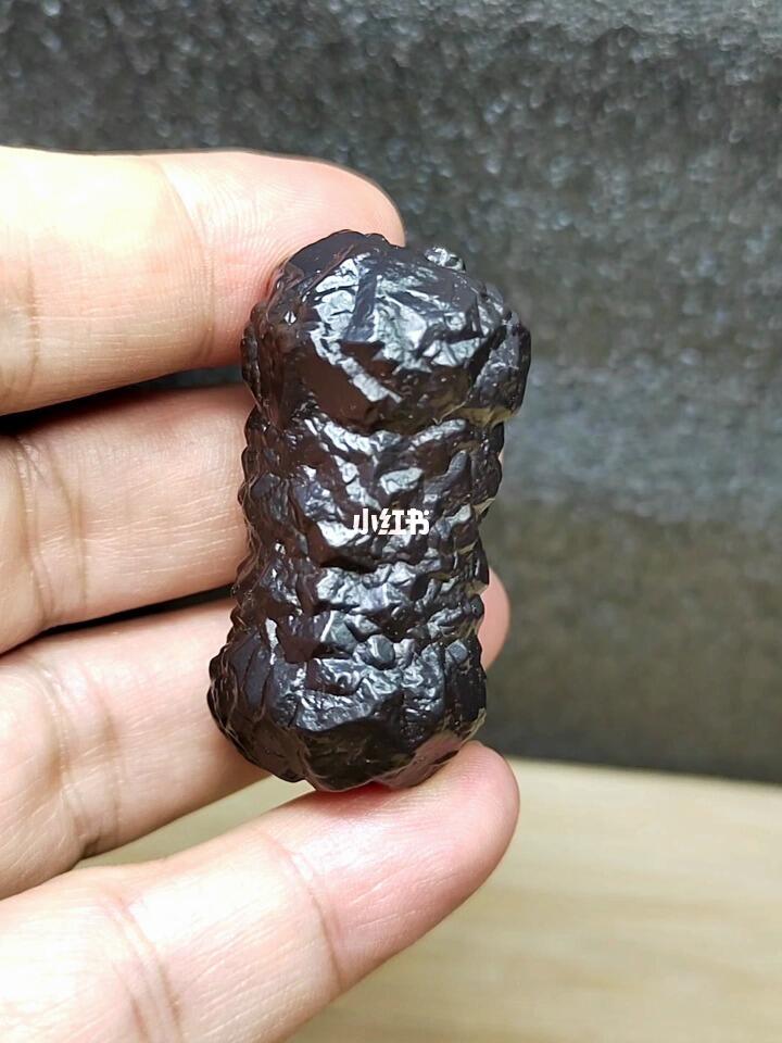 66克黑金刚原石