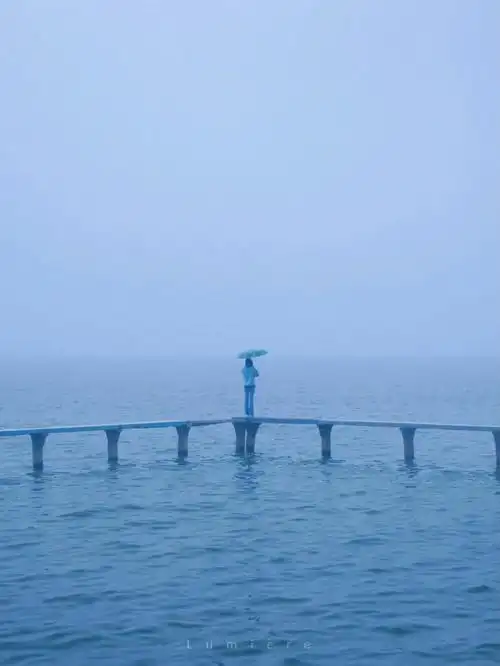 这个栈道下雨天更值得去一个人也能拍大片