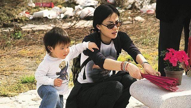 老照片:王菲和窦唯结婚后的那些事_窦靖童_女人_高原