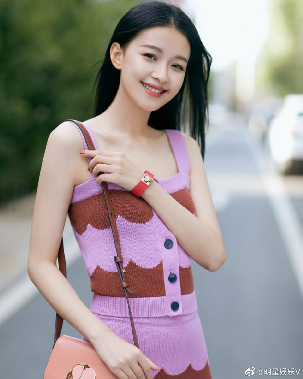 孙怡# 这侧脸也太美了吧! 676767