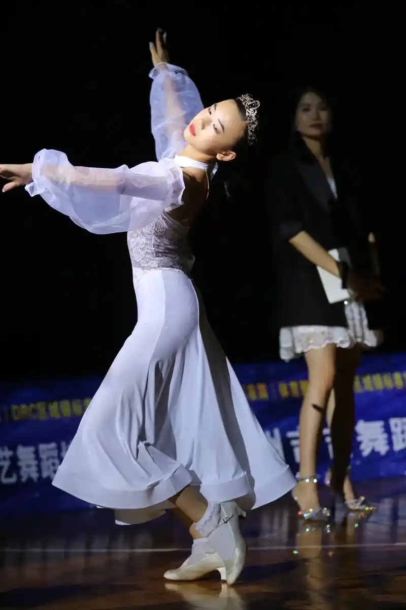 拉丁舞.2023年国际标准舞(体育舞蹈)drc区域锦标赛第三 - 抖音