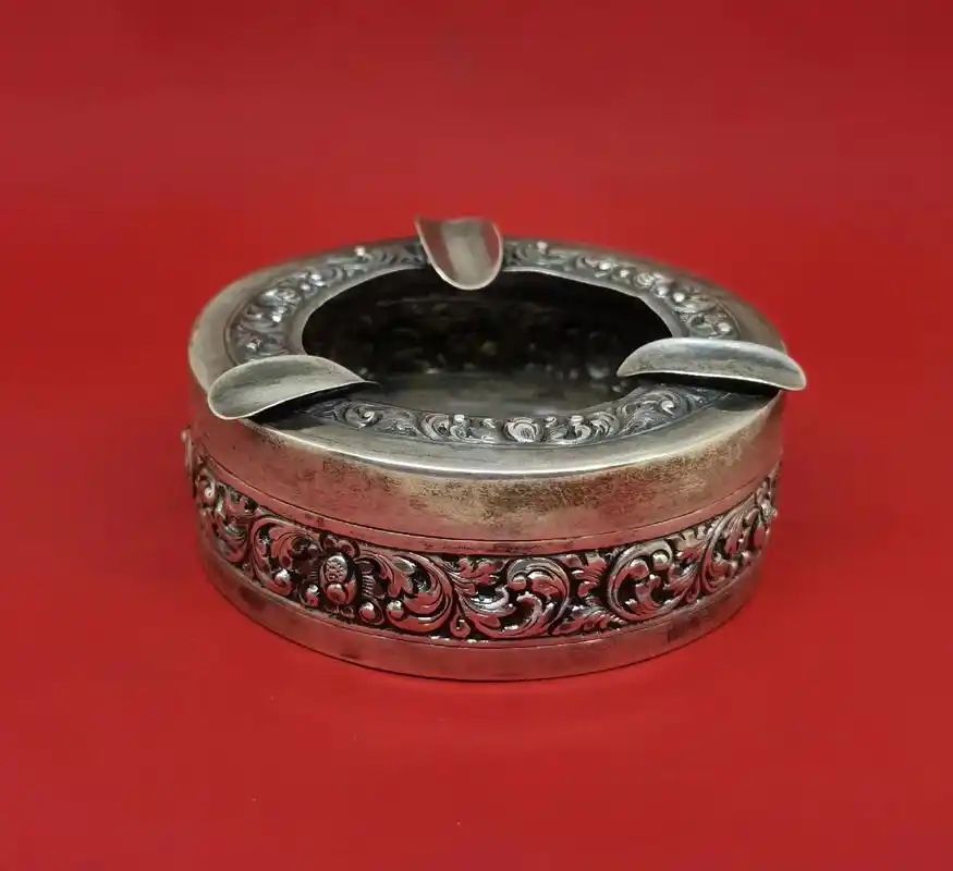 欧洲:纯银立体高浮雕古董烟灰缸1900年代制作#男人的玩具 - 抖音