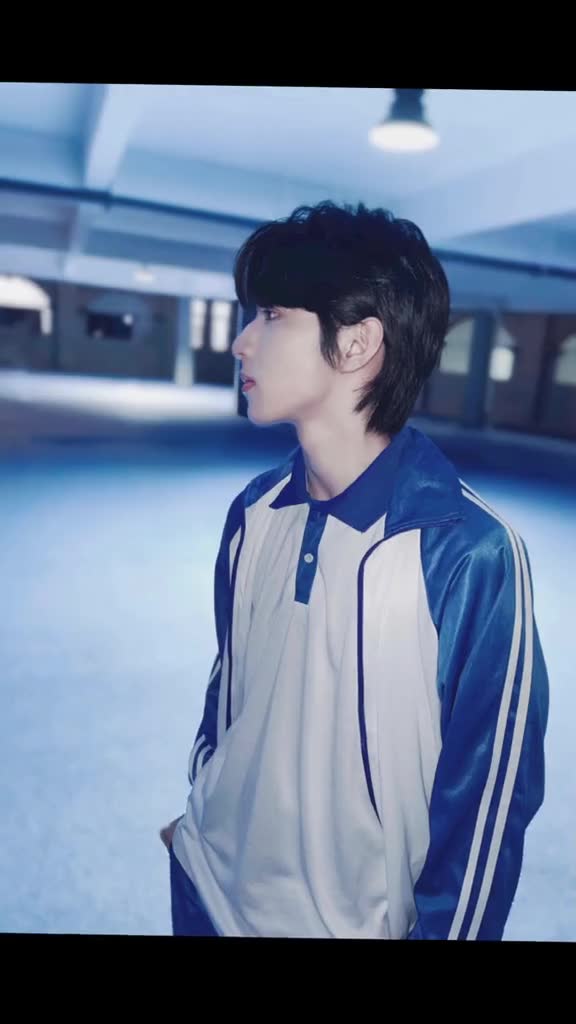 刘耀文 穿上校服,简直就是校草呀!