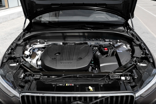 79万起,配2.0t 8at,轴距2865mm,新款沃尔沃xc60如何?