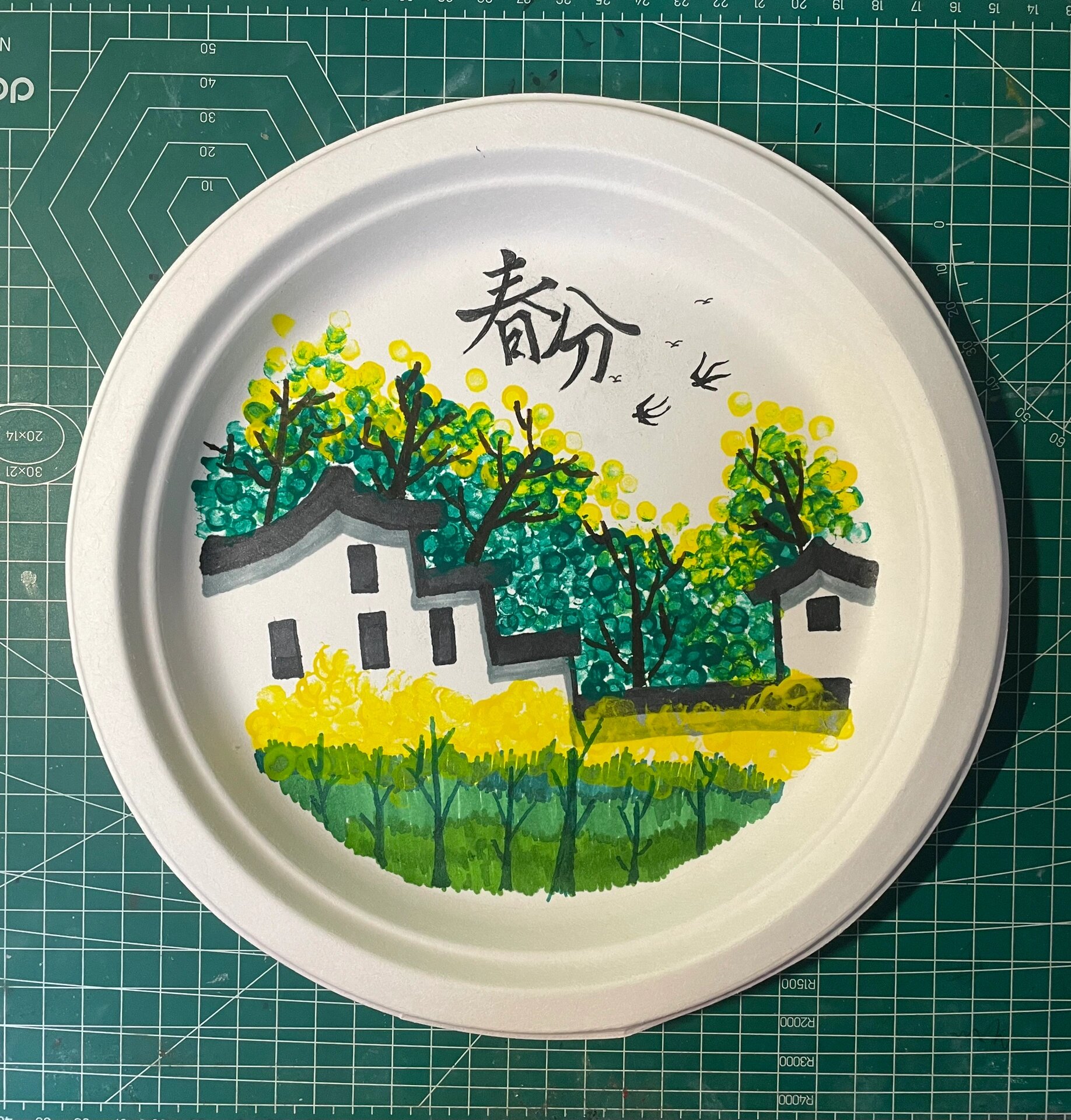 粘土纸盘画 为了娃的作业,连夜赶制了两幅手工画.