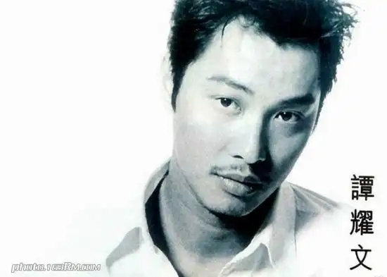 谭耀文写真图片