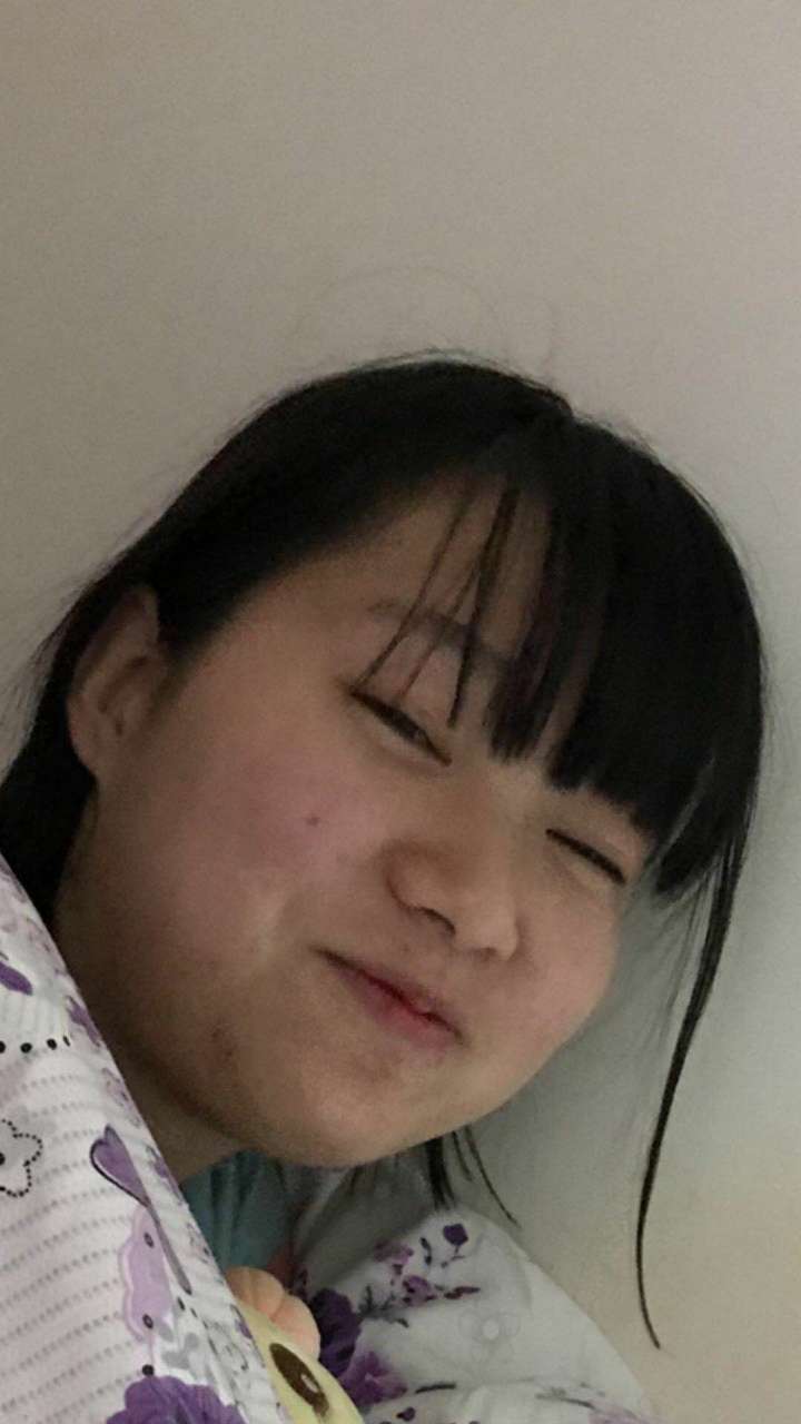 有哪些是同一个人而颜值相差甚远的照片?