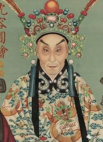 过程中,涌现出许多的不同流派和不同行当的代表人物,比如老生的谭鑫培