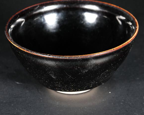 宋时代定窑黑釉盏