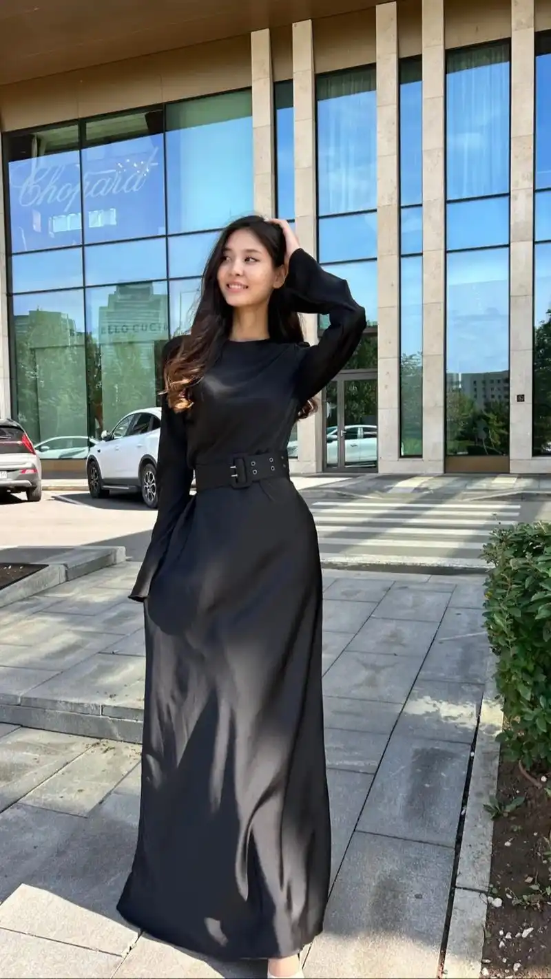 哈萨克族 #自然光美女 #美女 #哈萨克美女 - 抖音