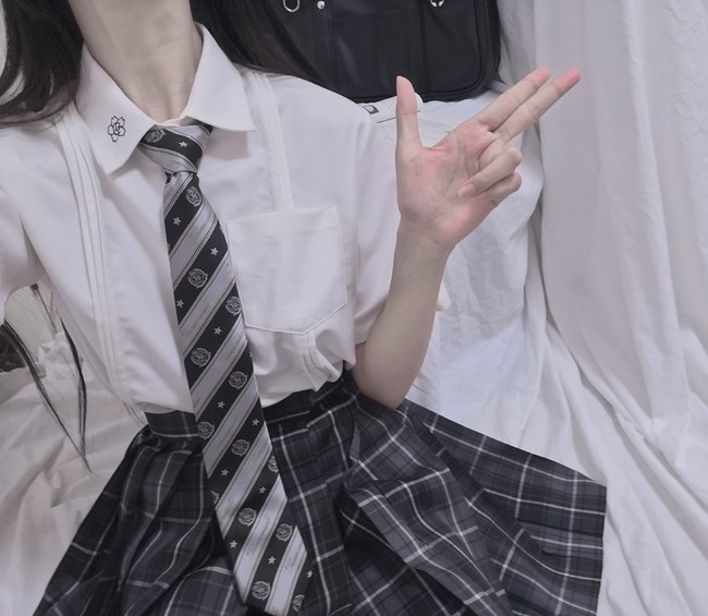 jk日常,烟灰搭配黑丝_手机搜狐网